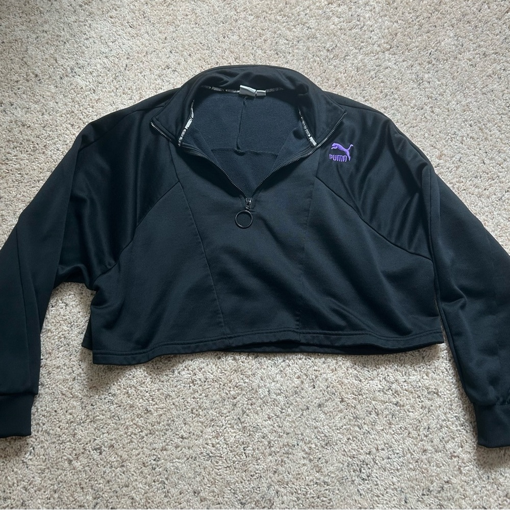 Puma Sport Black and Purple Cropped Athletic Pullover size L